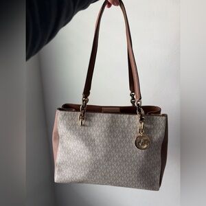 Michael Kors Sofia Large Shoulder Tote Bag in Vanilla Signature PVC with Acorn